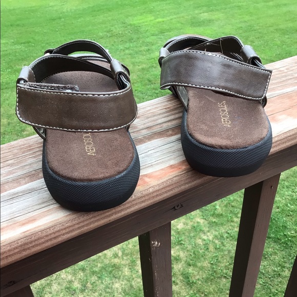 Aerosols Sandals with Velcro back closure, Sz. 9 1/2 M - Picture 3 of 4
